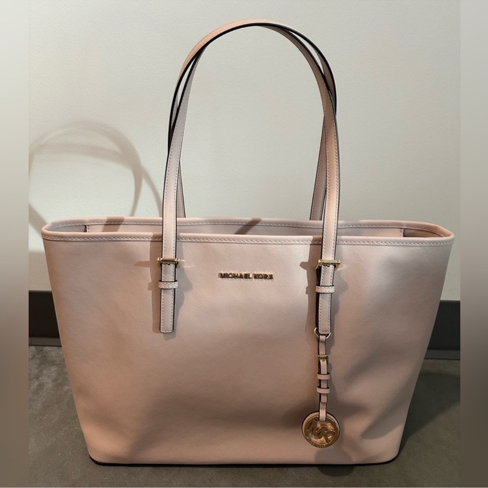 BRAND NEW MICHAEL KORS Jet Set Travel Medium Top-Zip Tote Bag